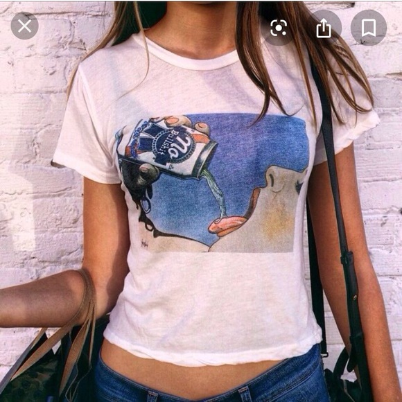 Brandy Melville Tops - No bullshit crop top 💕